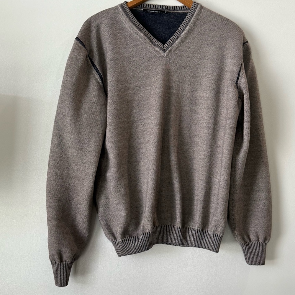 Men's Gray V-Neck Bugatchi Sweater size medium